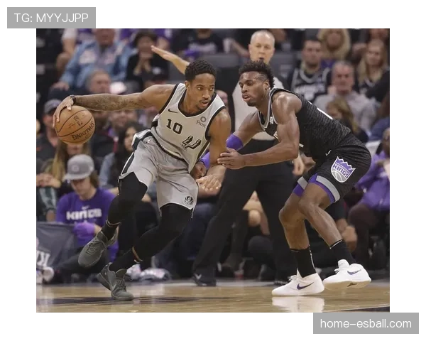 德罗赞关键球能力获认可 骑士新援迅速融入攻防体系 德罗赞关键球能力获认可 骑士新援迅速融入攻防体系